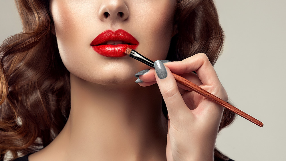Pout Perfection: Mastering the Art of Lipstick Application